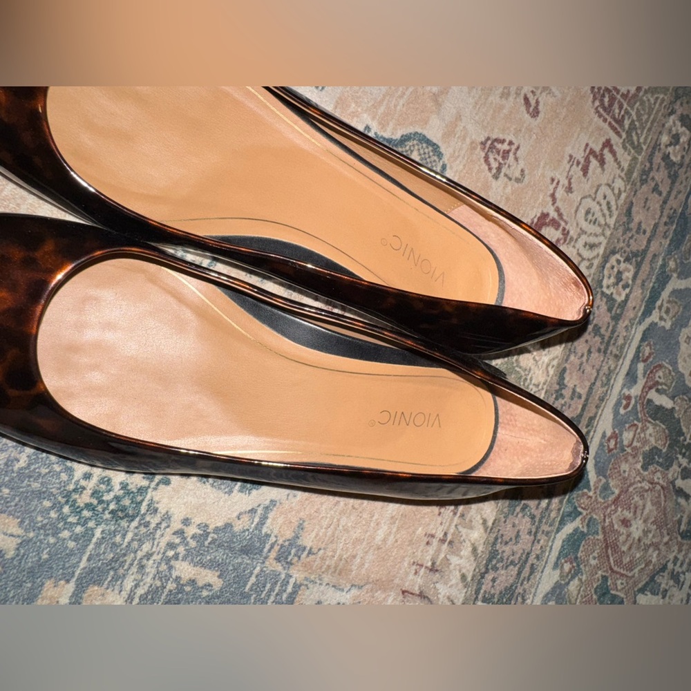 Vionic Women's Brown Patterned Flats - image 2
